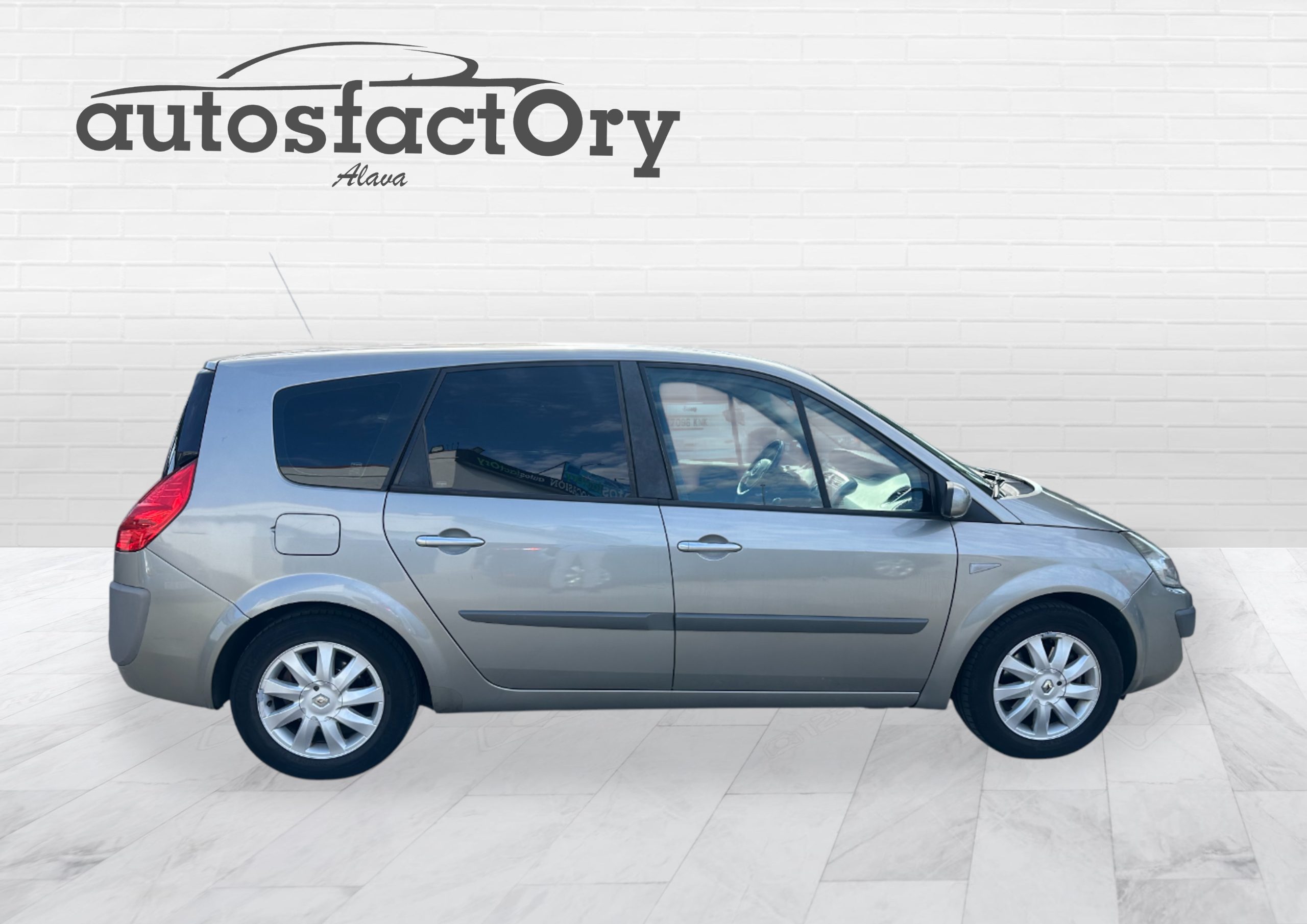 RENAULT GRAND SCENIC