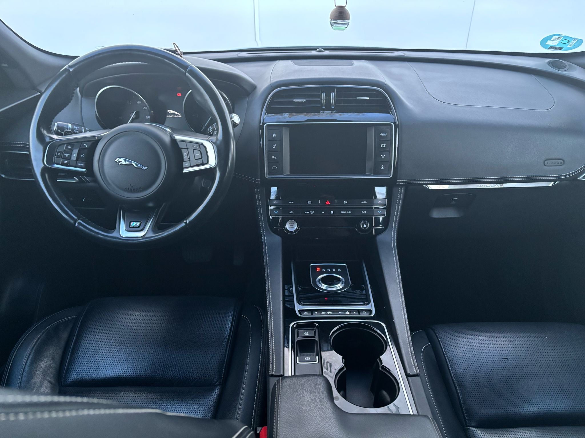 JAGUAR F PACE