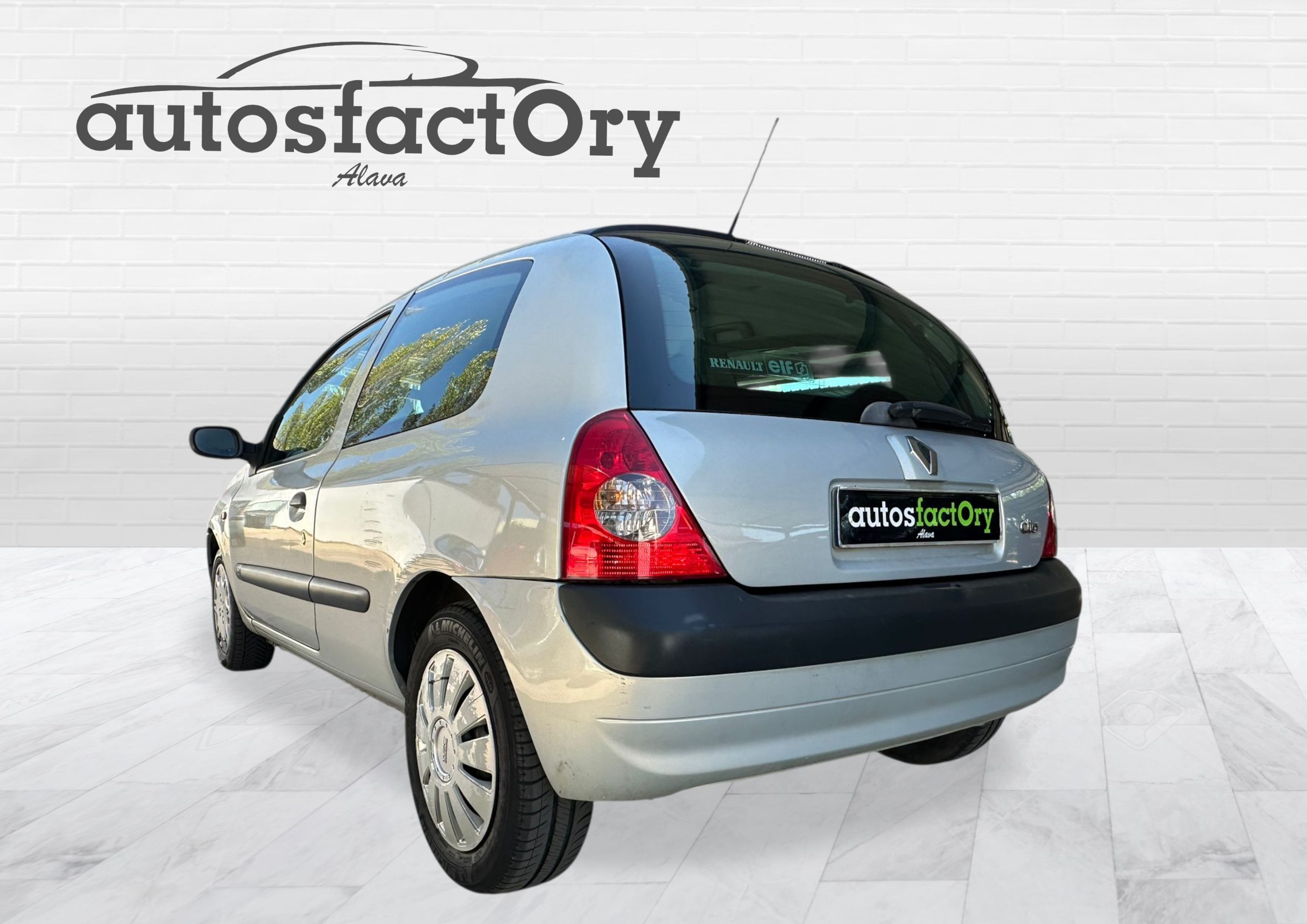 RENAULT CLIO
