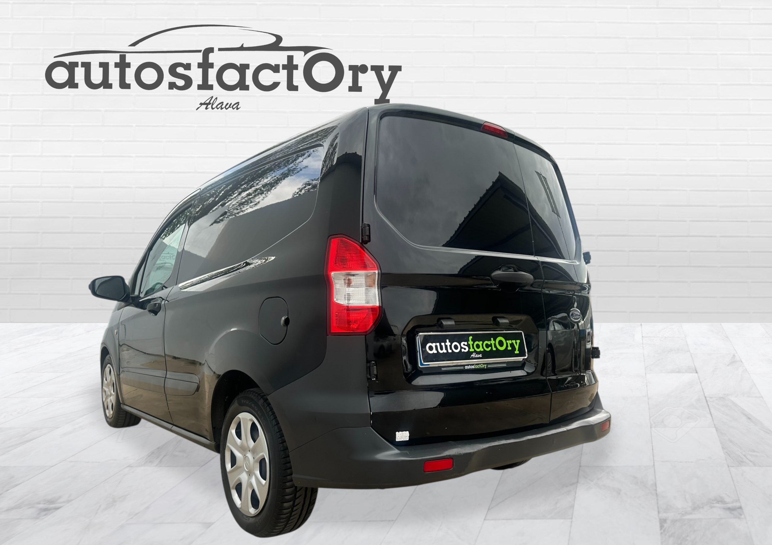 FORD TRANSIT COURIER