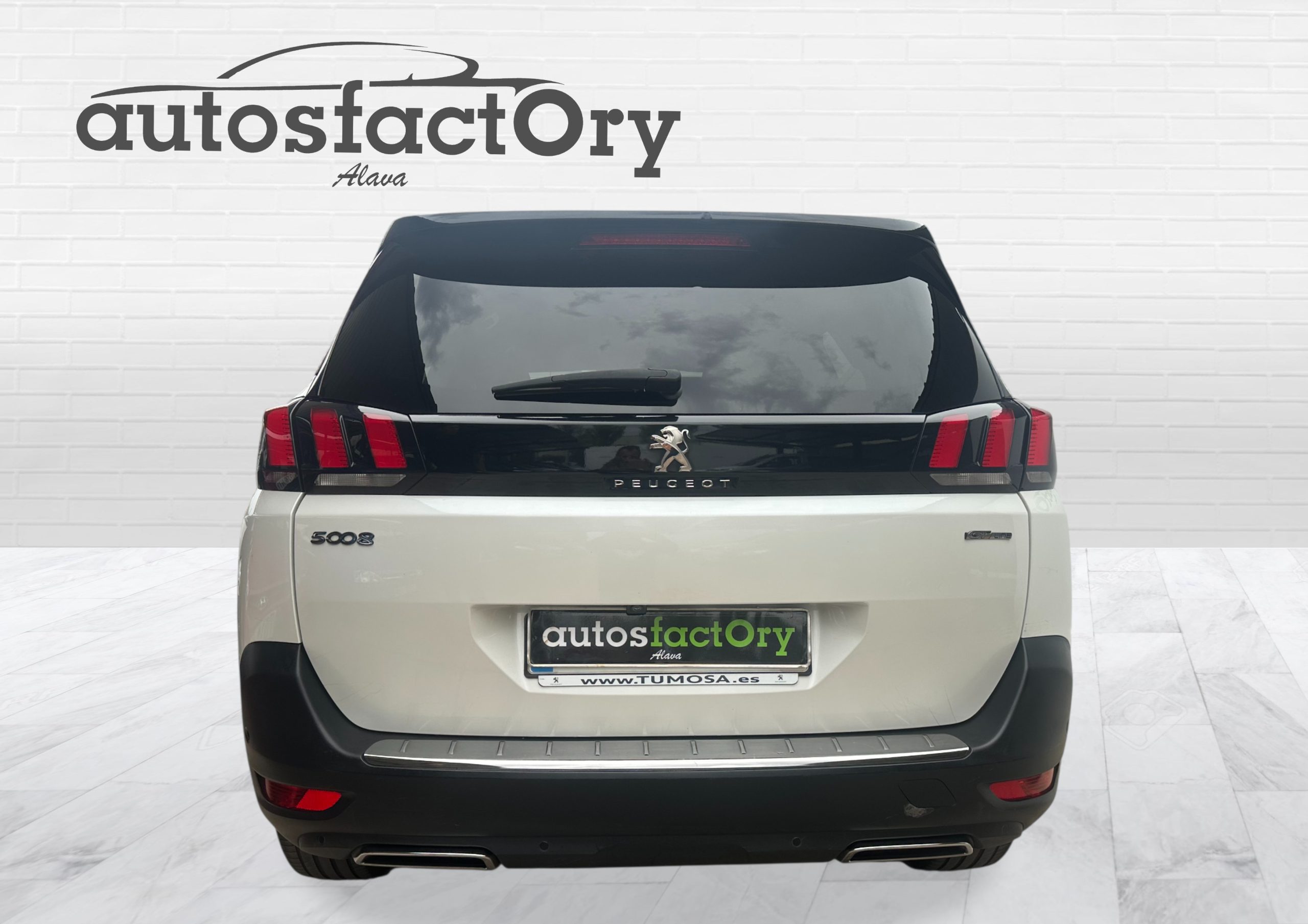 PEUGEOT 5008