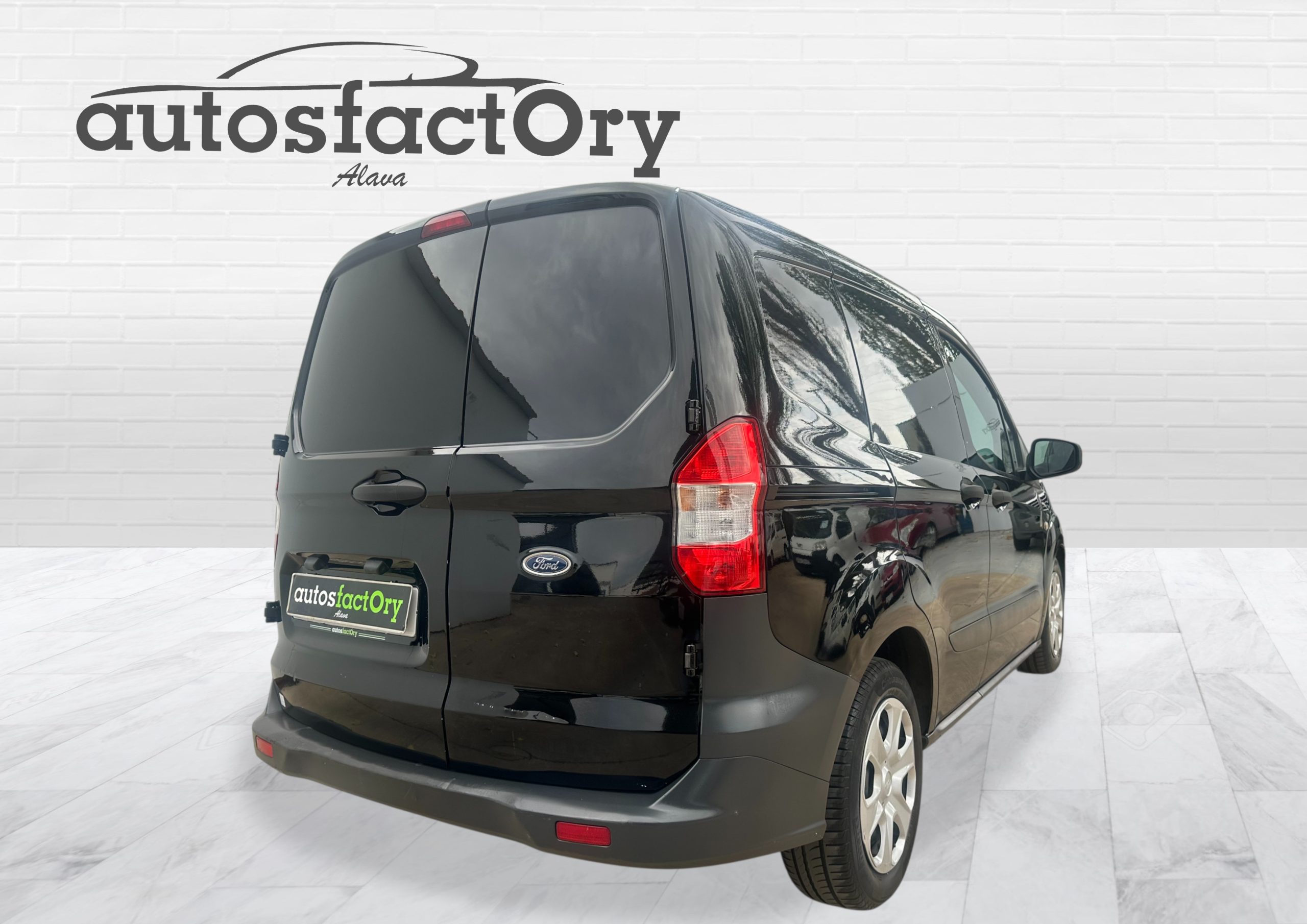 FORD TRANSIT COURIER