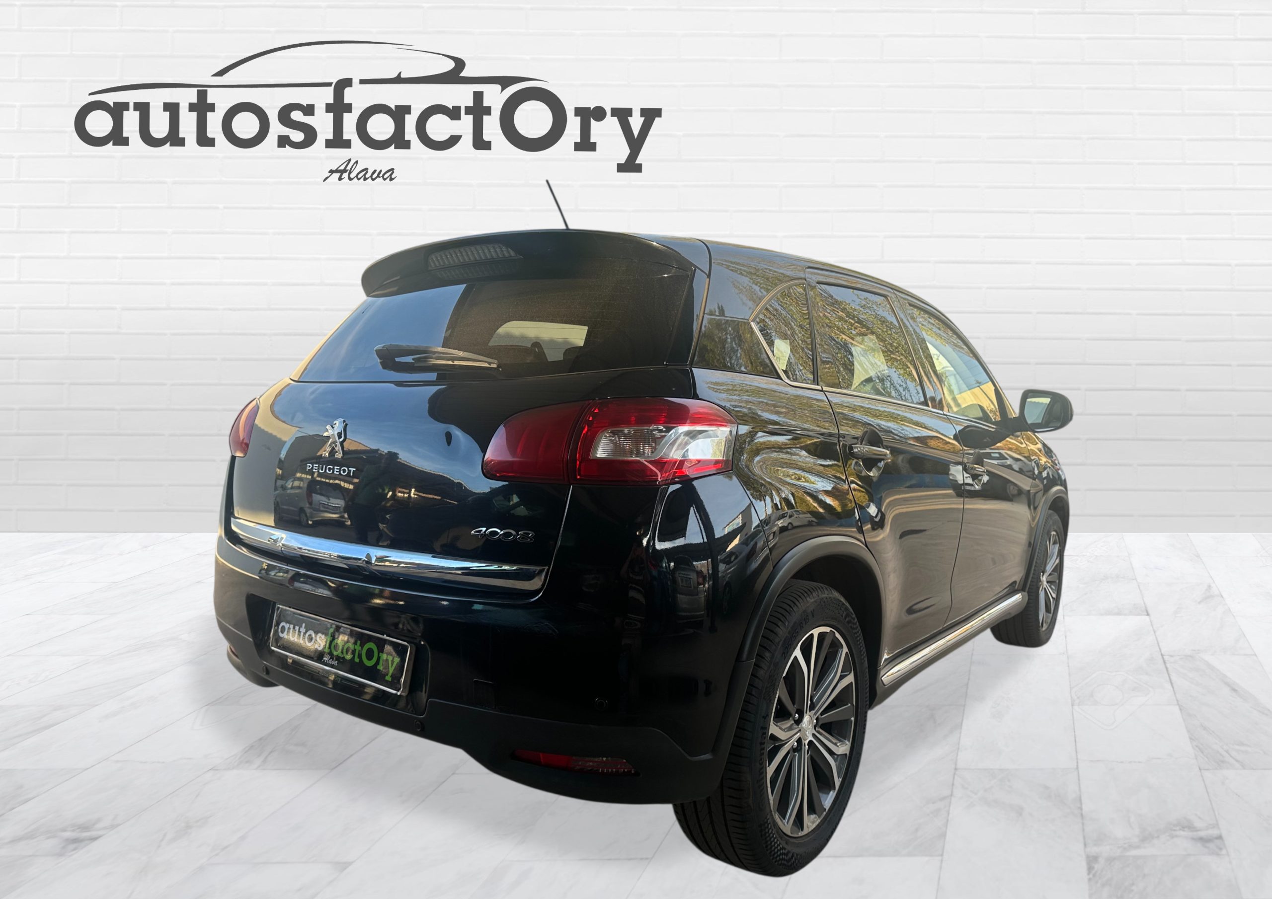 PEUGEOT 4008