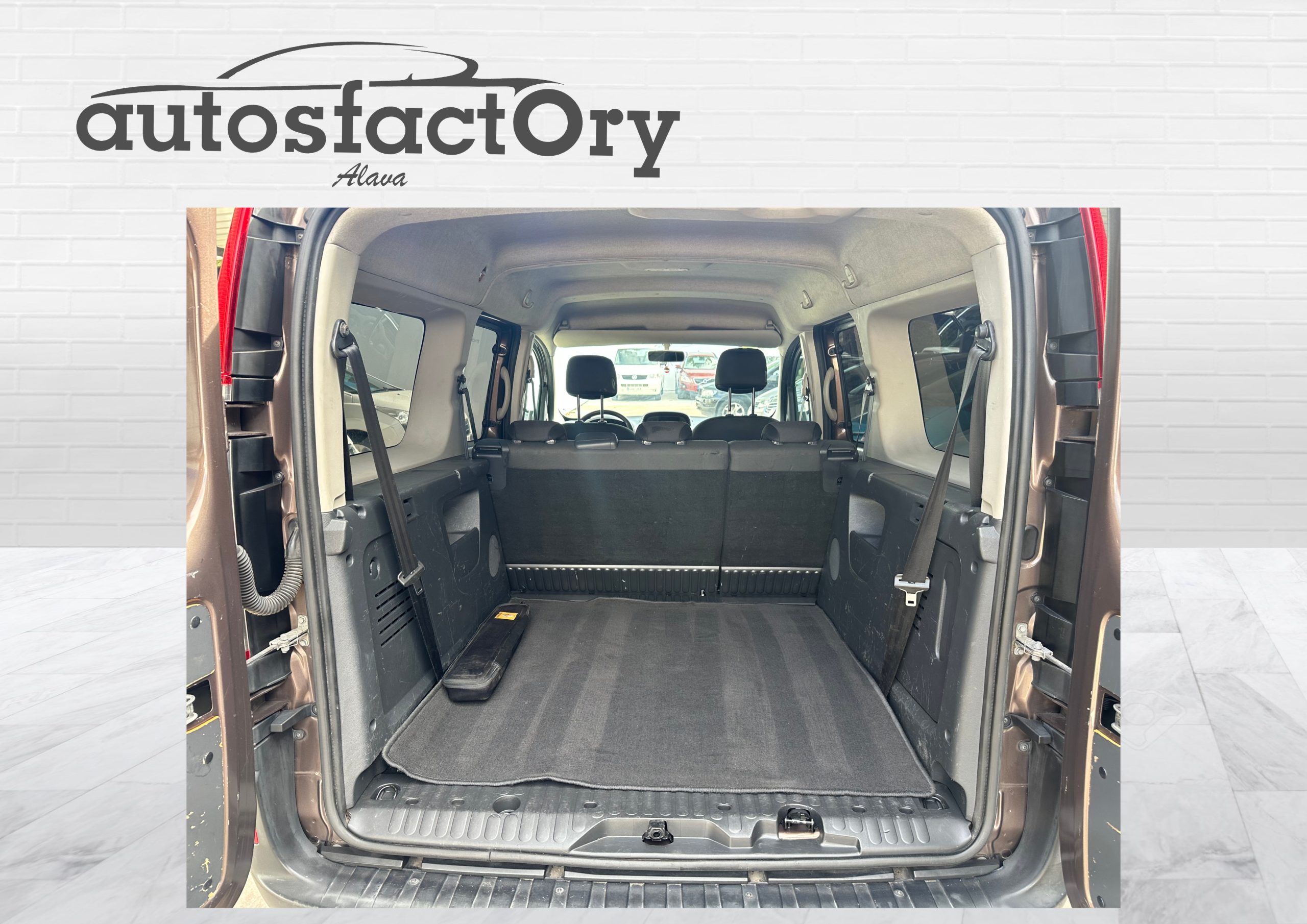 RENAULT KANGOO COMBI